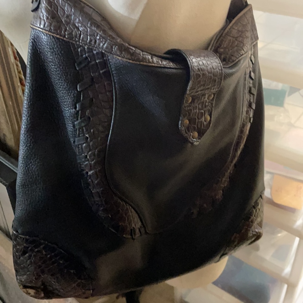 Gorgeous Designer Black shoulder bag - Picture 2 of 6